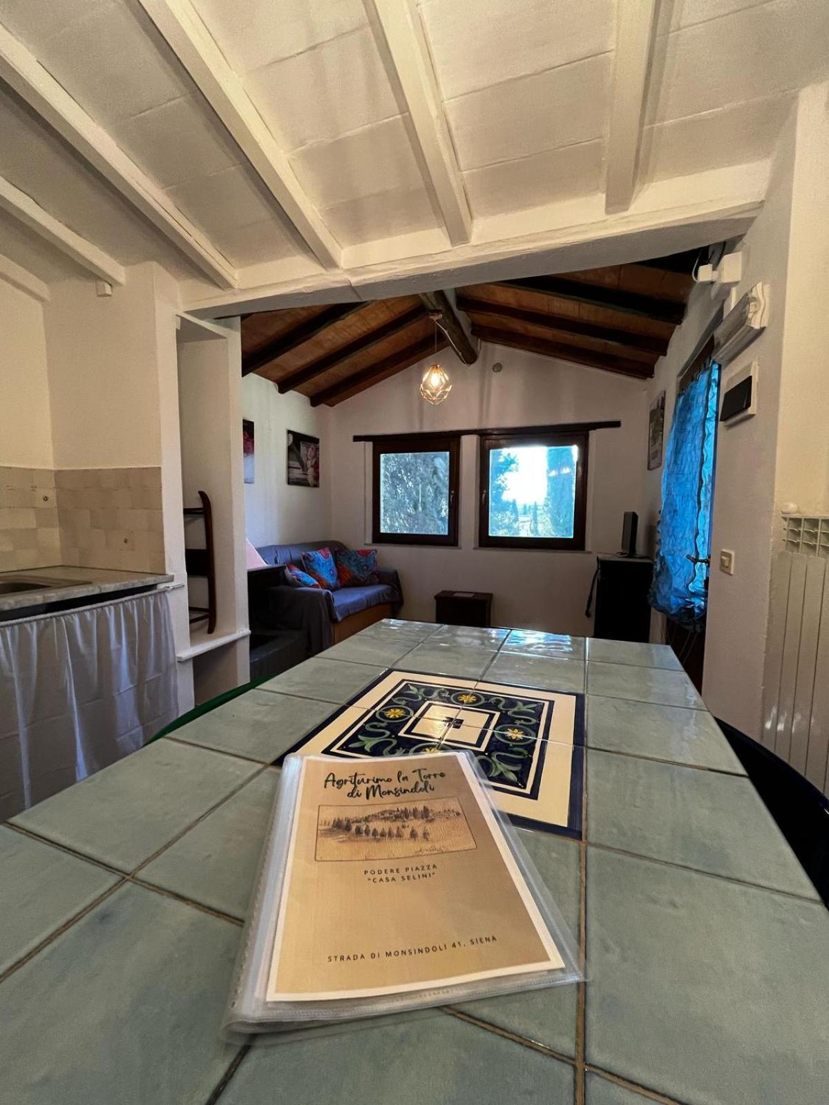 Agriturismo La Torre Di Monsindoli Siena Eksteriør bilde